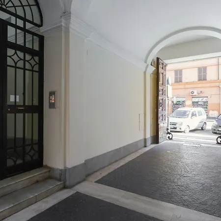Modern In With Balcony And View * Rome